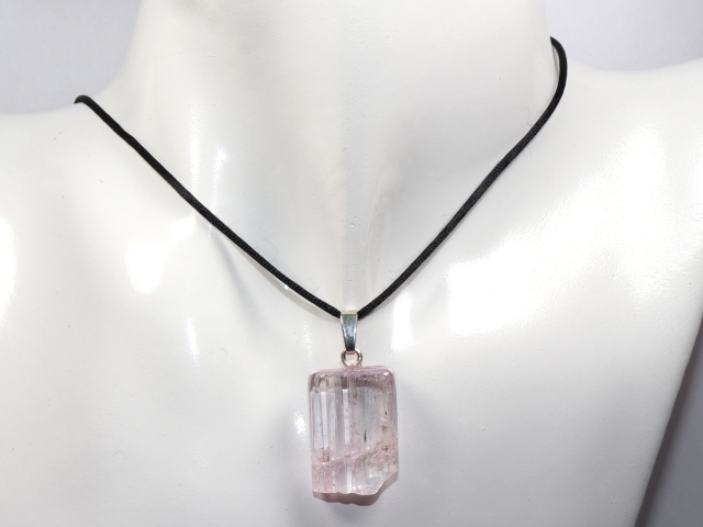 kunzite with cord or silver 925