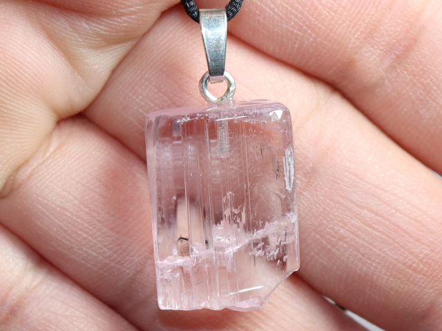 kunzite with cord or silver 925