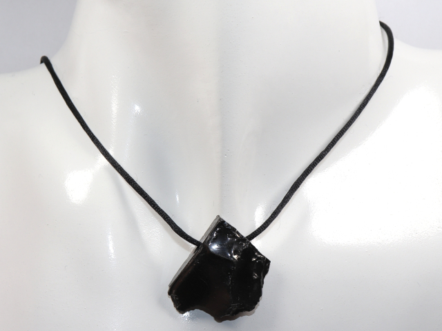 Preview: Edel-Shungit mit Band oder Silber 925