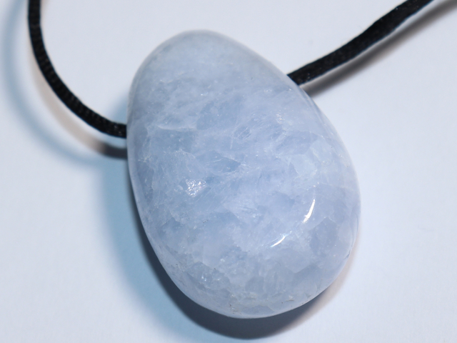 blauer Calcit mit Band oder Silber 925