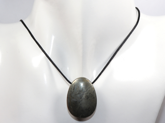 Pyrit mit Band oder Silber 925