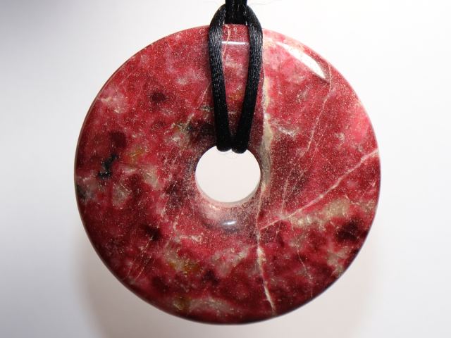 Preview: thulite with cord