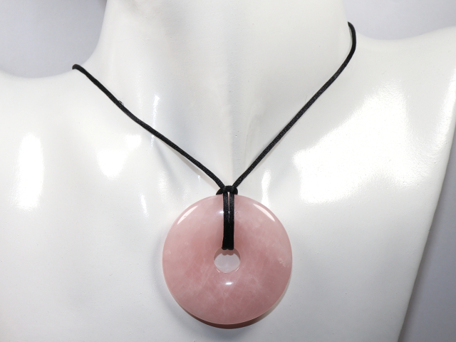rose quartz with cord
