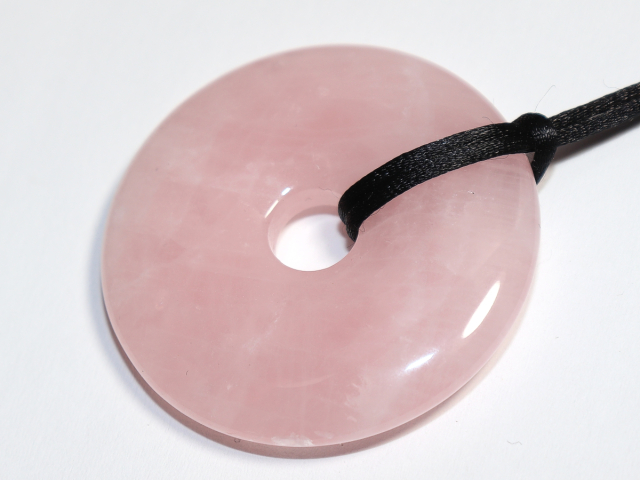 rose quartz with cord