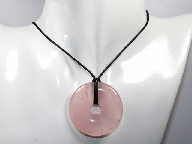 rose quartz with cord