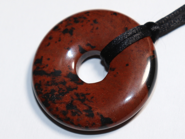 Mahagoniobsidian mit Band