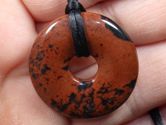 Mahagoniobsidian mit Band