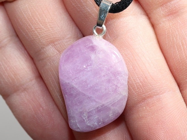 kunzite with cord or silver 925