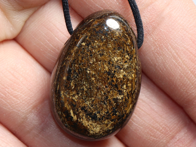 Bronzit mit Band oder Silber 925