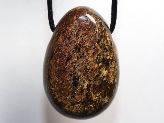 Bronzit mit Band oder Silber 925