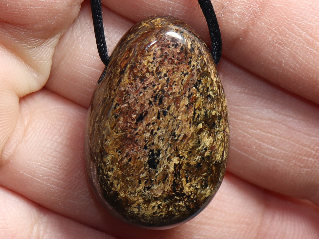 Bronzit mit Band oder Silber 925