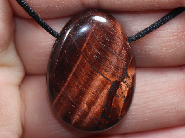 rotes Tigerauge mit Band oder Silber 925