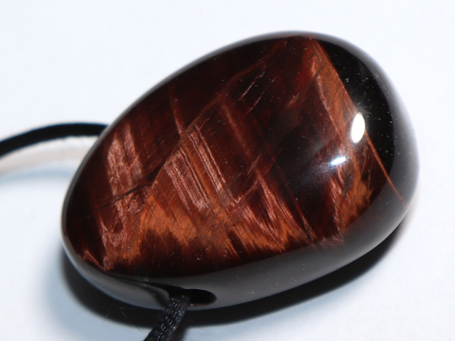 rotes Tigerauge mit Band oder Silber 925