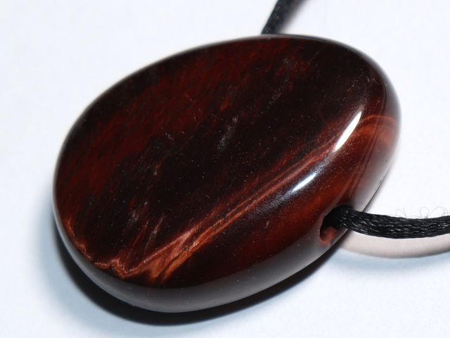 rotes Tigerauge mit Band oder Silber 925