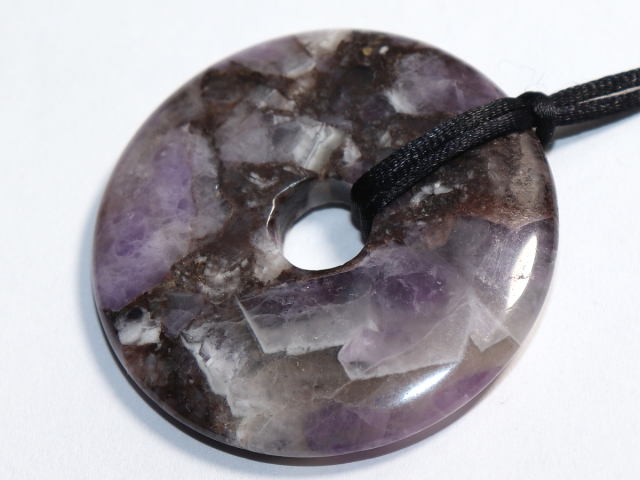 amethyst with cord