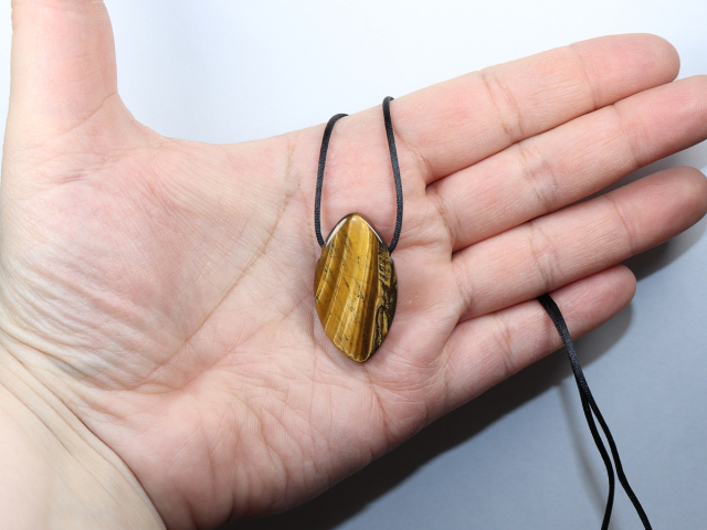 tiger's eye with cord or silver 925