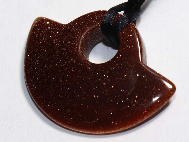gold sandstone with cord