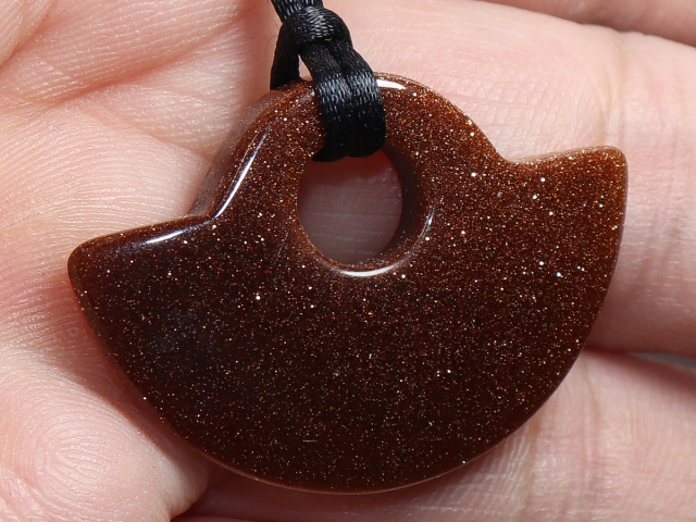 gold sandstone with cord
