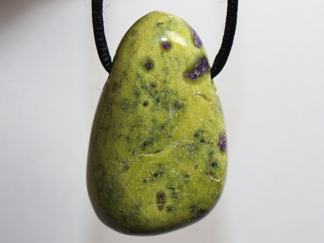 Preview: stichtite in serpentine with cord or silver 925
