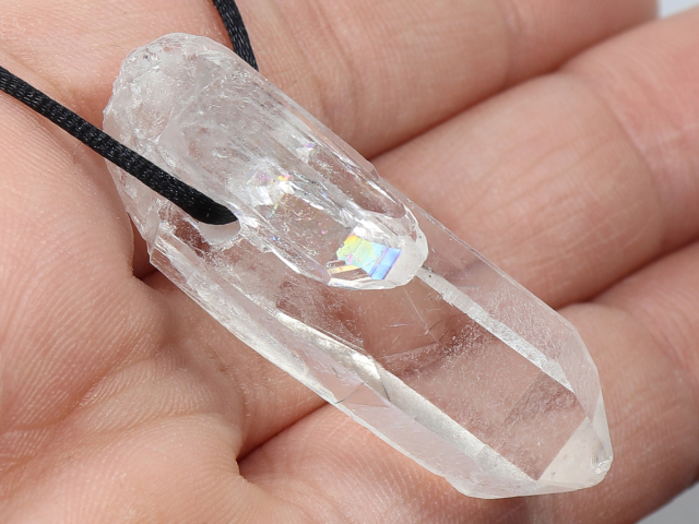 rock crystal with cord or silver 925