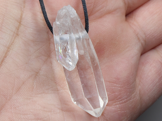 rock crystal with cord or silver 925