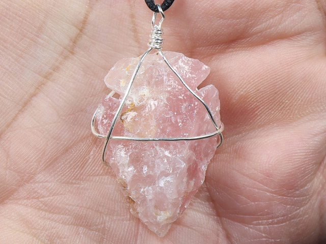 rose quartz with cord or silver 925