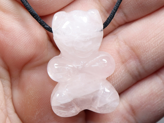 Rosenquarz mit Band oder Silber 925