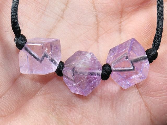 Amethyst mit Band
