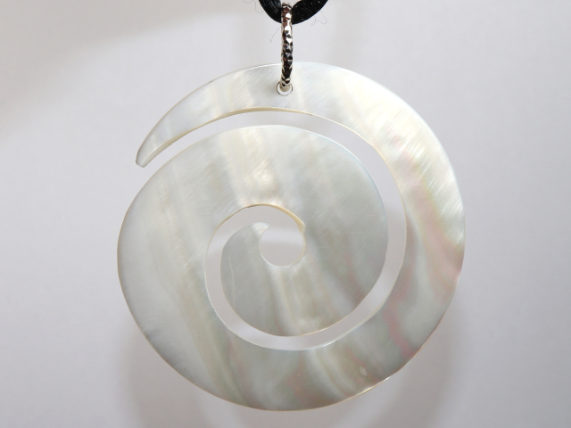 Perlmutt mit Band oder Silber 925