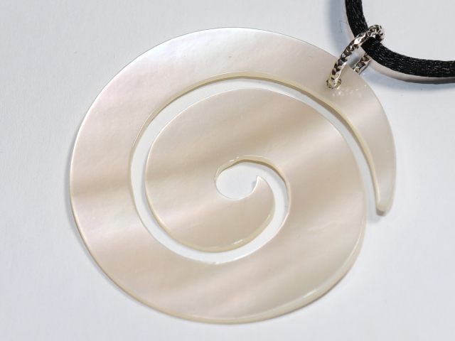 Perlmutt mit Band oder Silber 925