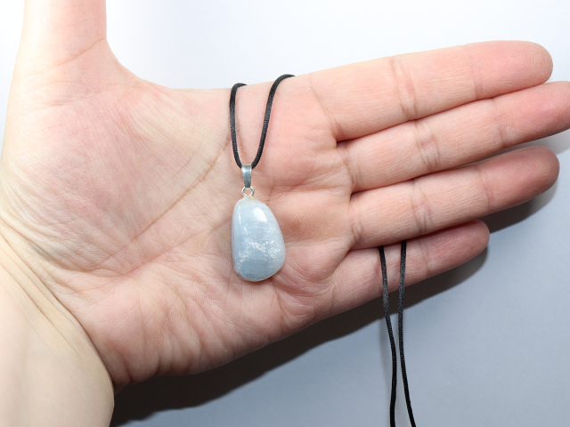 Coelestin mit Band oder Silber 925