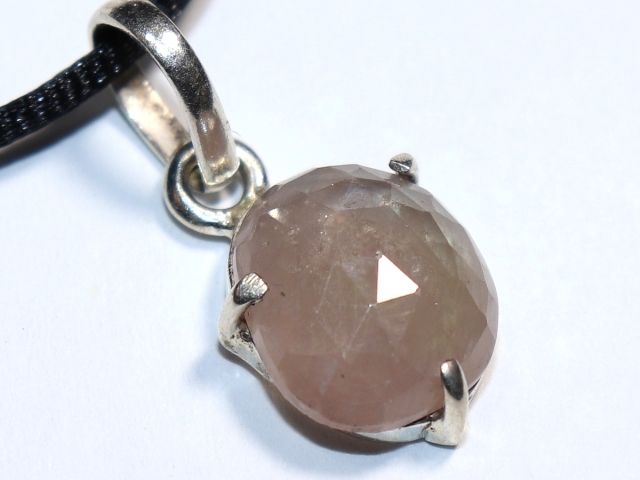 rosa Saphir mit Band oder Silber 925