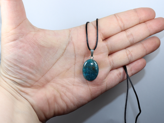 apatite with cord or silver 925
