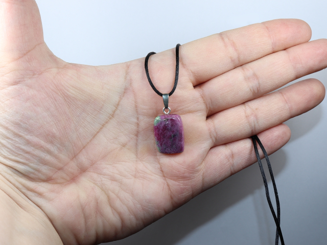 Rubin mit Band oder Silber 925