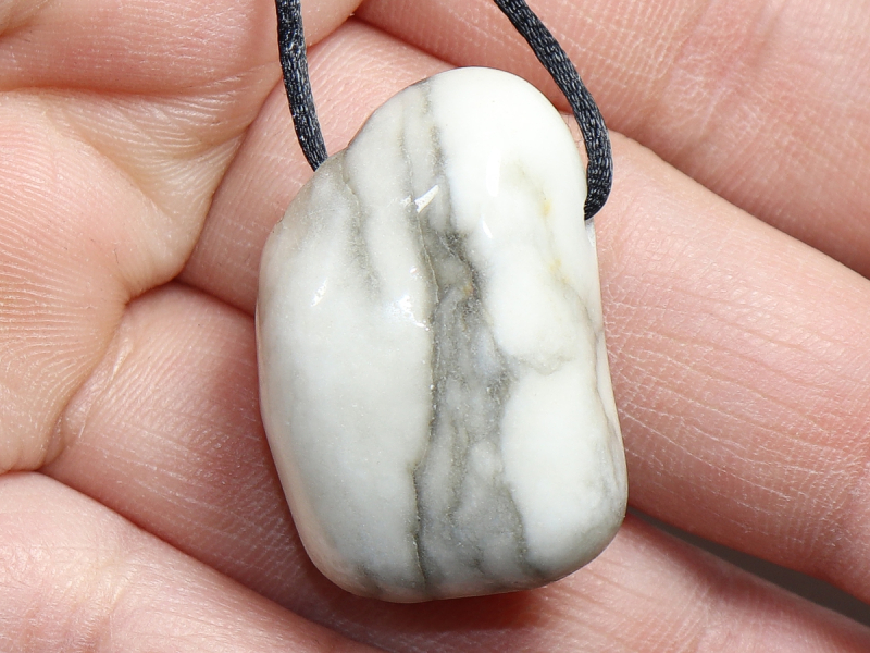 howlite with cord or silver 925