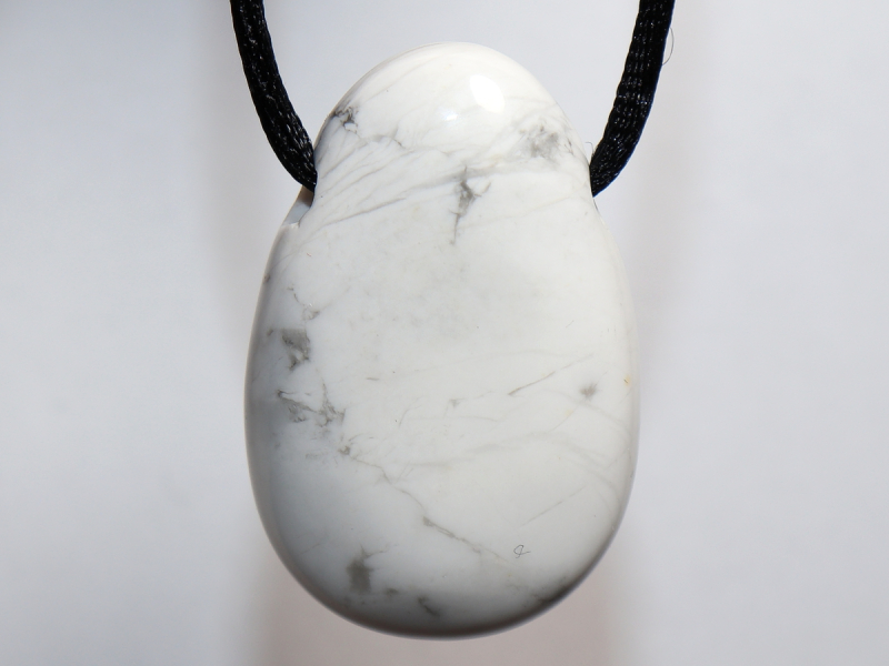magnesite with cord or silver 925
