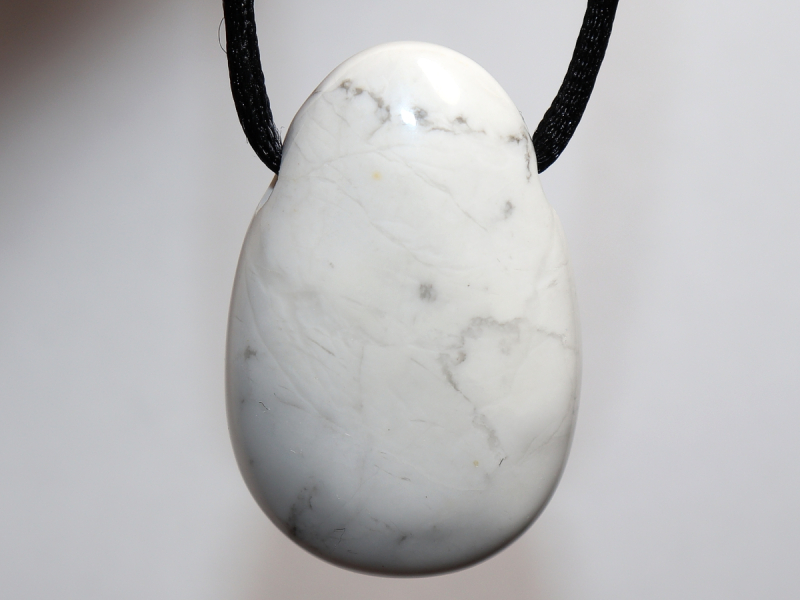 magnesite with cord or silver 925