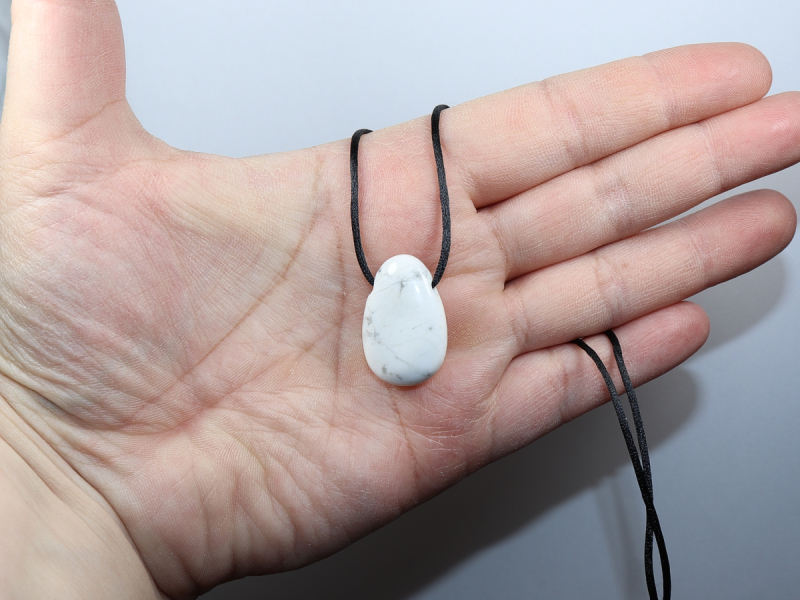 magnesite with cord or silver 925