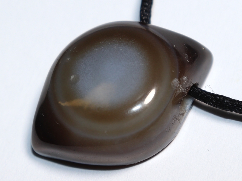 eye agate (sardonyx) with cord or silver 925