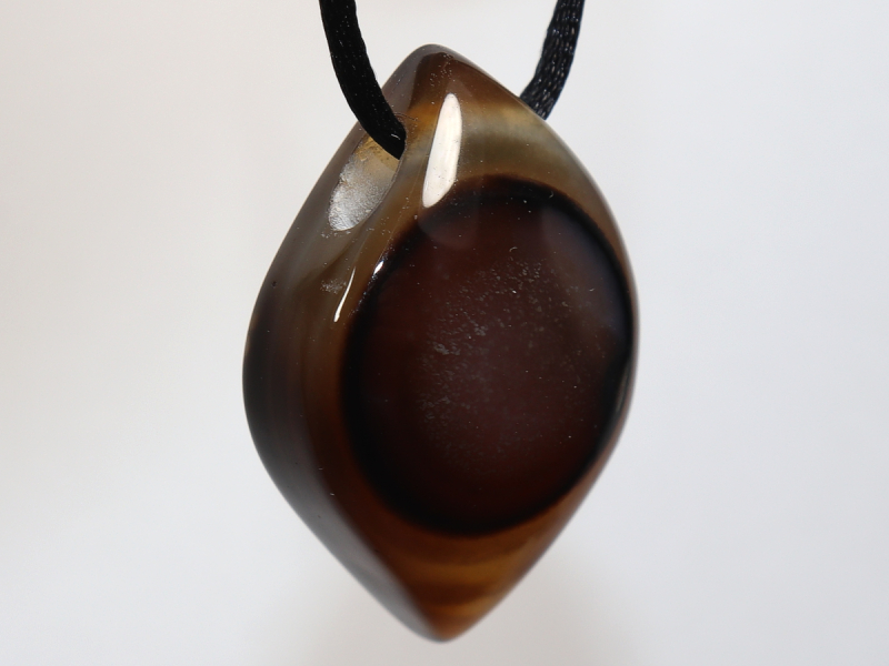 eye agate (sardonyx) with cord or silver 925