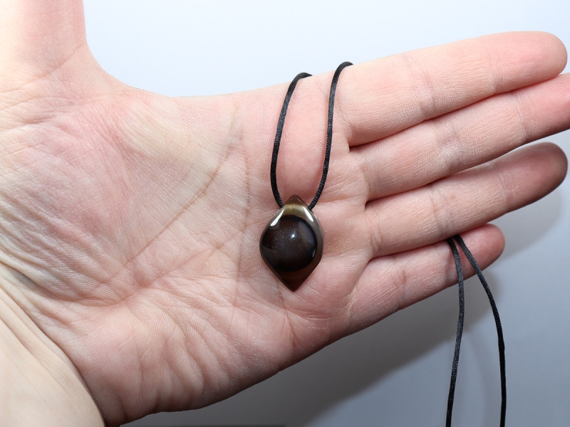 eye agate (sardonyx) with cord or silver 925