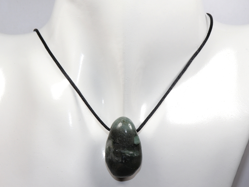 emerald with cord or silver 925