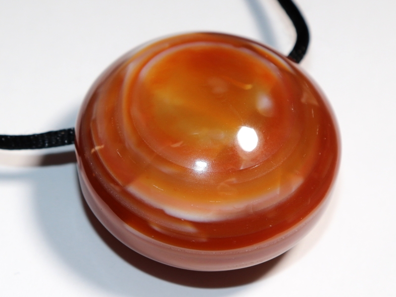 eye agate (sardonyx) with nylon cord