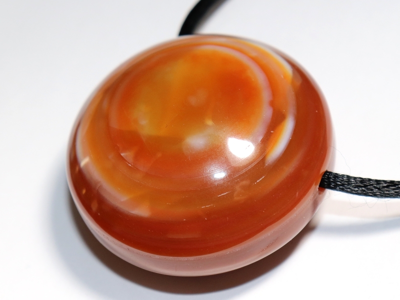 eye agate (sardonyx) with nylon cord