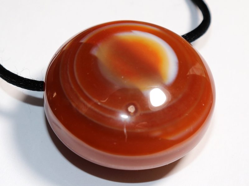 eye agate (sardonyx) with nylon cord