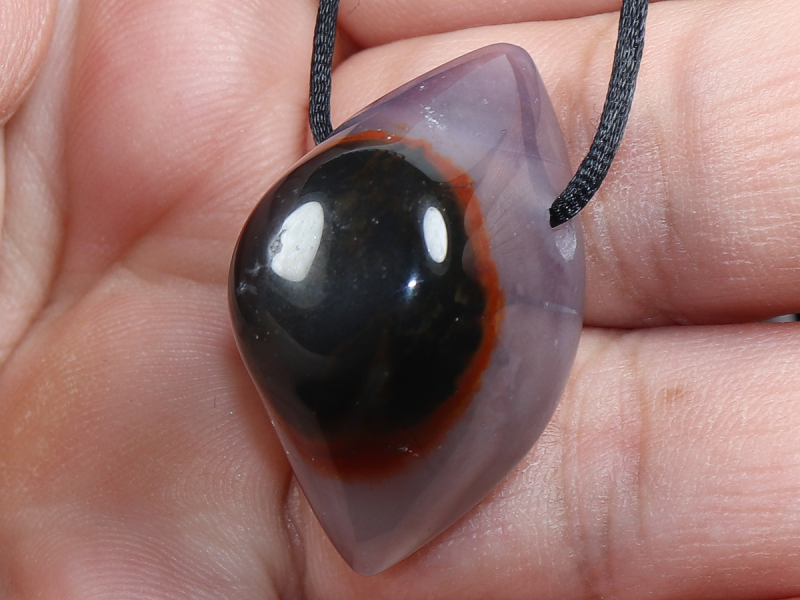 eye agate (sardonyx) with cord or silver 925