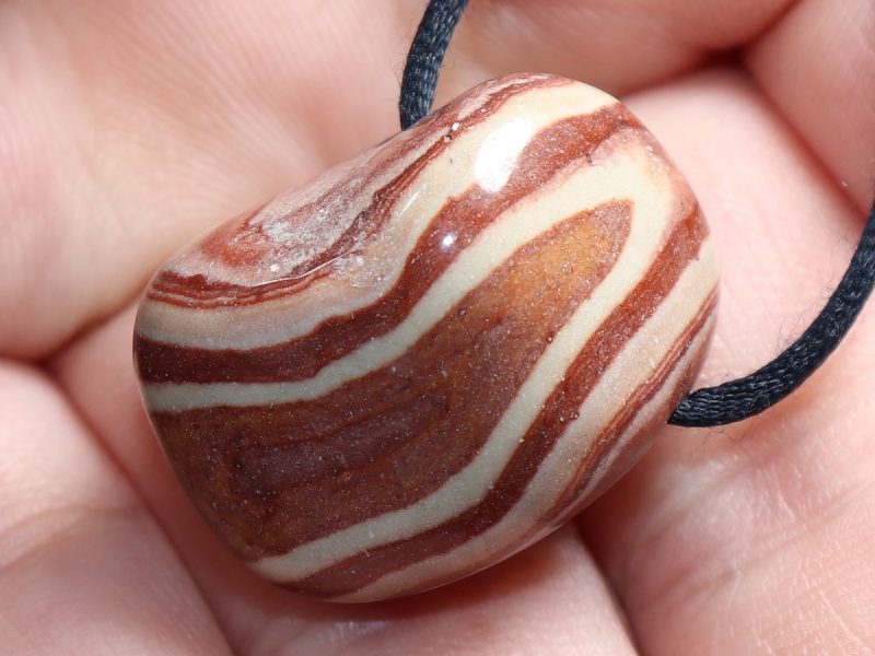 Dr. Liesegang stone with cord or silver 925