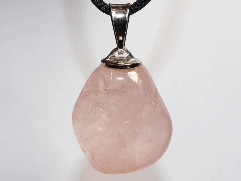 Rosenquarz mit Band oder Silber 925