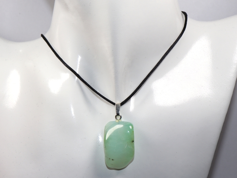 chrysoprase with cord or silver 925
