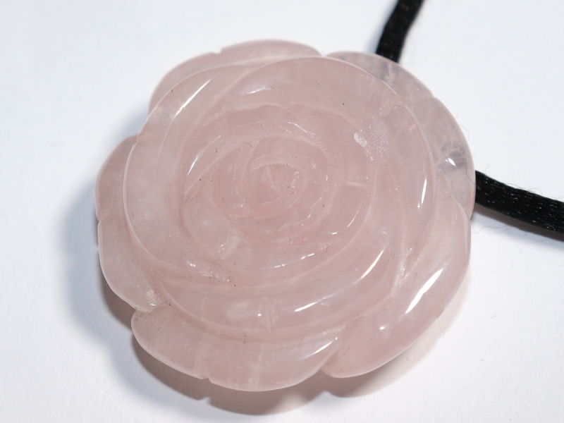 rose quartz with cord or silver 925
